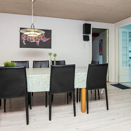 10 Person In Juelsminde Holiday home