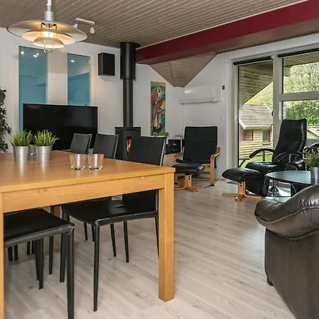 Vakantiehuis 4 Star In Juelsminde Sonderby (Midtjylland)